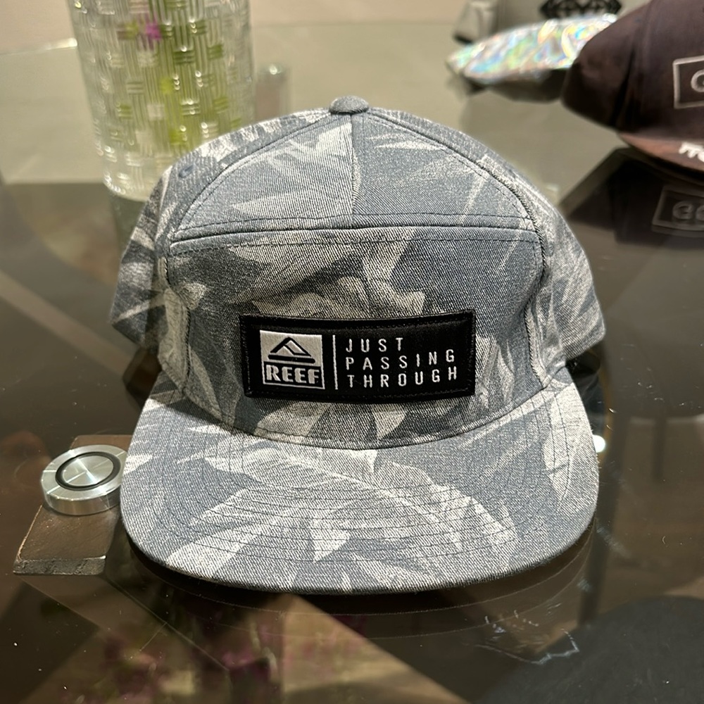 Like new Reef Hat